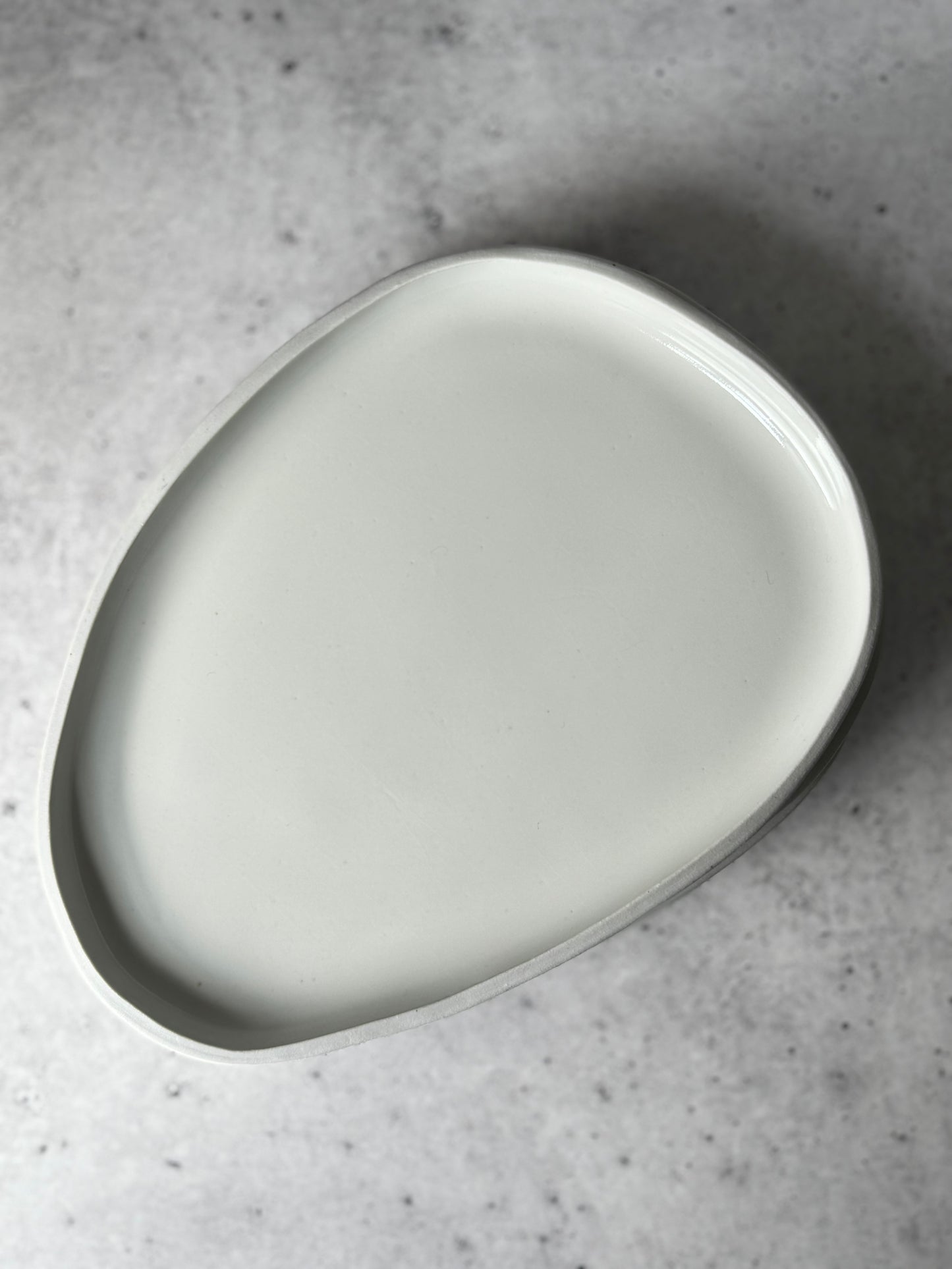 Intention Tray - Stone - Glossy White (English Porcelain)