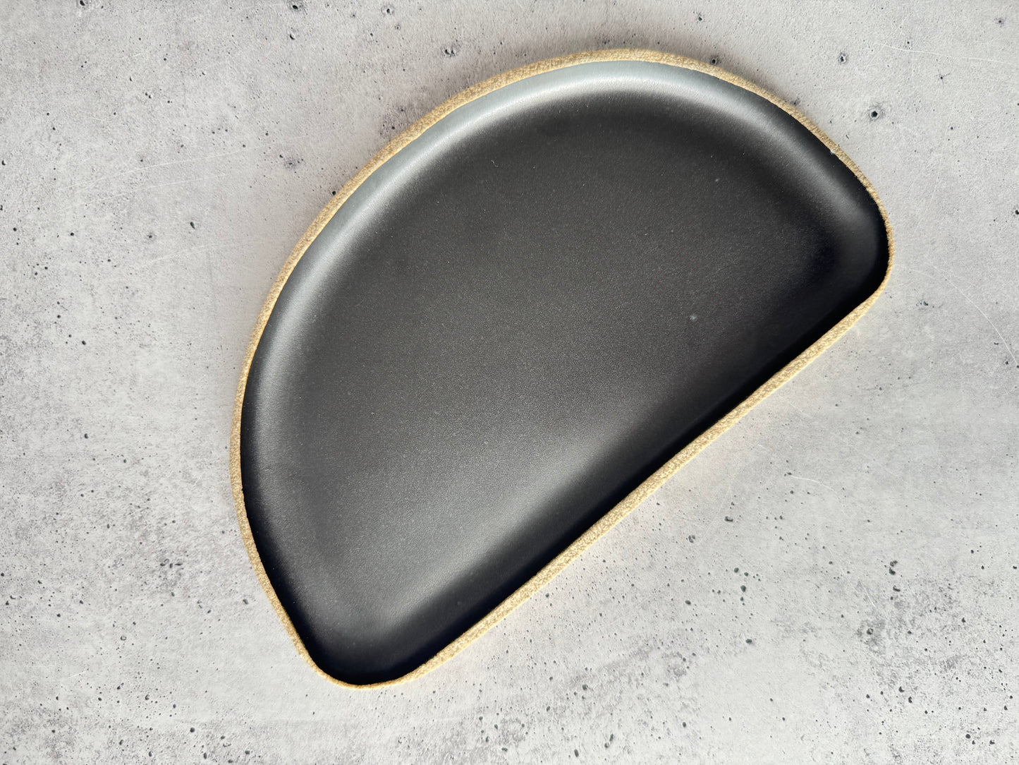 Intention Tray - Moon - Matte Black (Light Clay)