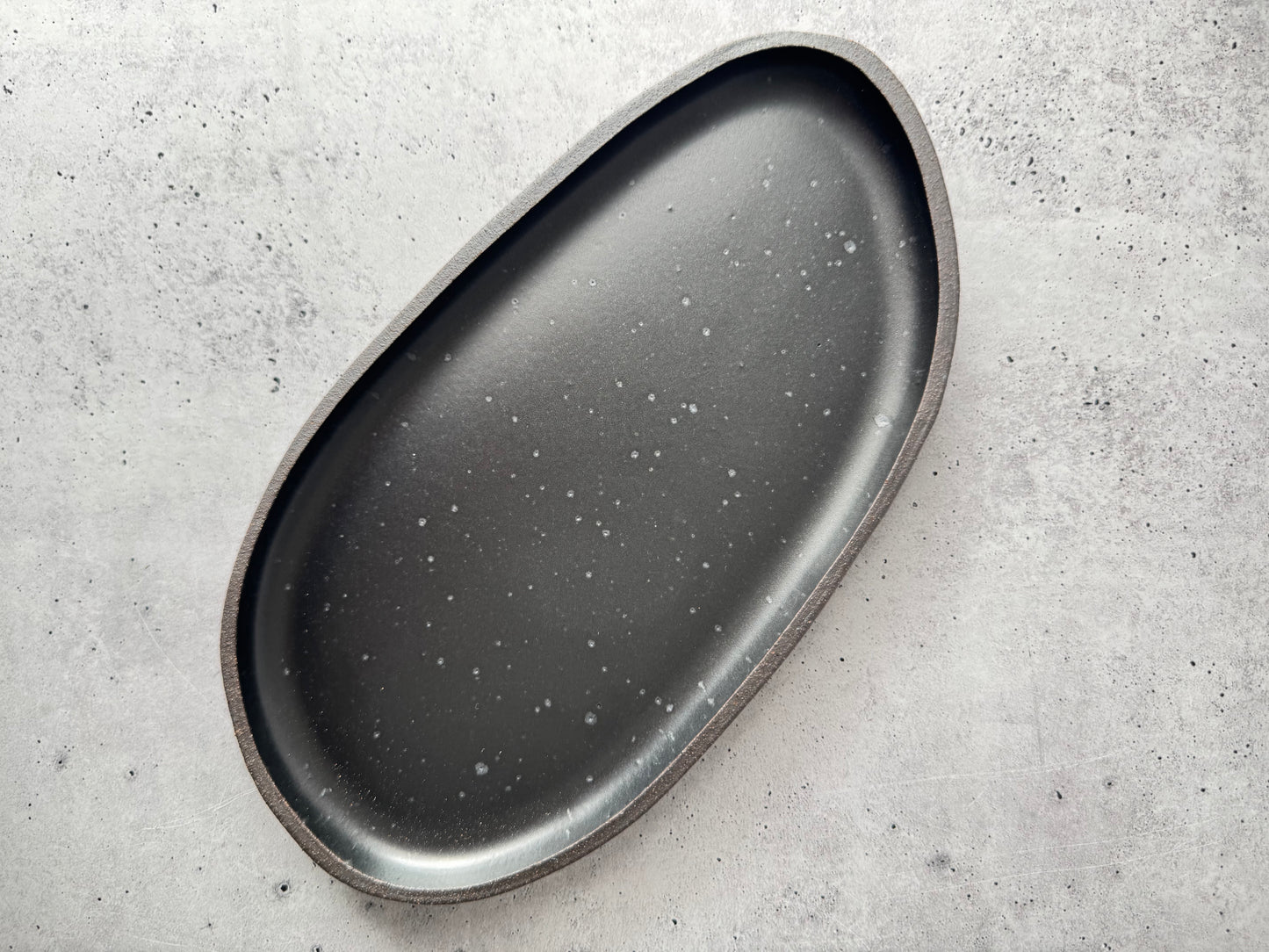 Intention Tray - Oblong - Matte Black